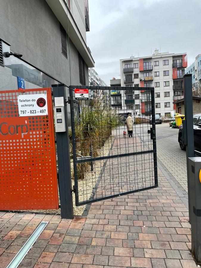 Cybernetyki2 Street Inn Near Airport Warszawa Zewnętrze zdjęcie