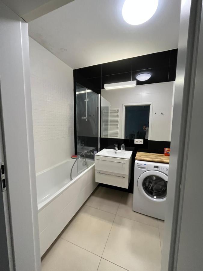Cybernetyki2 Street Inn Near Airport Warszawa Zewnętrze zdjęcie