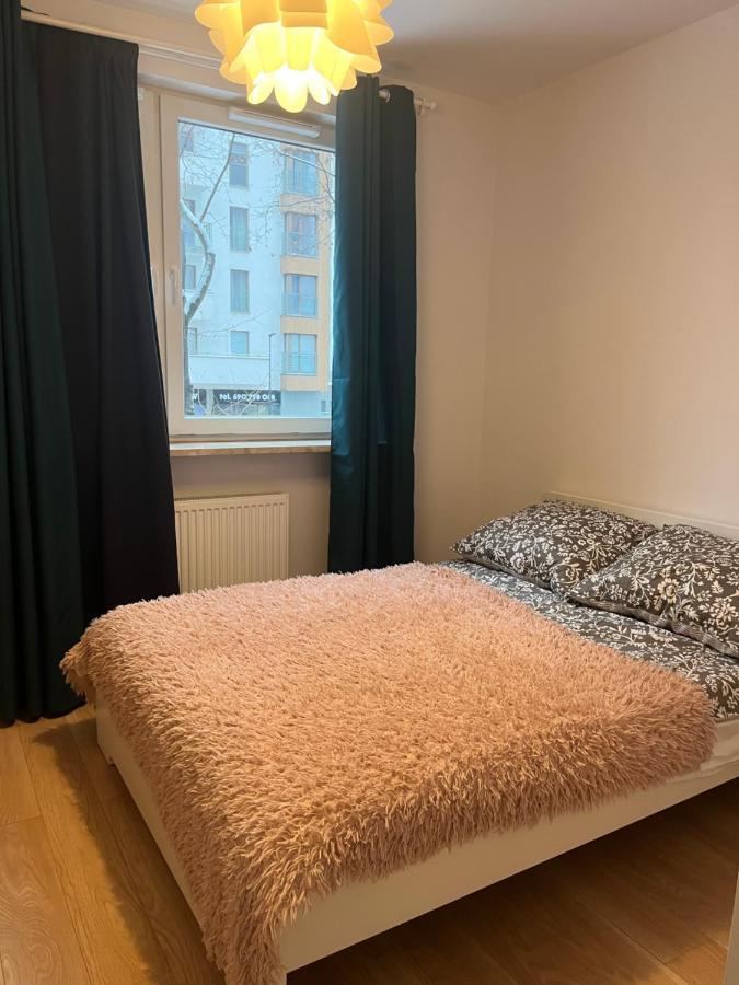 Cybernetyki2 Street Inn Near Airport Warszawa Zewnętrze zdjęcie